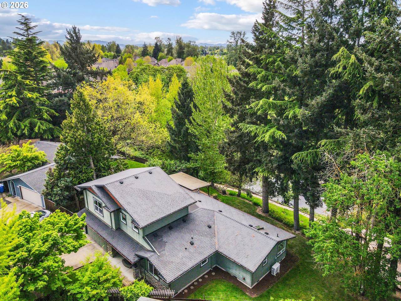 https://bt-photos.global.ssl.fastly.net/portland/1280_boomver_1_215367182-2.jpg
