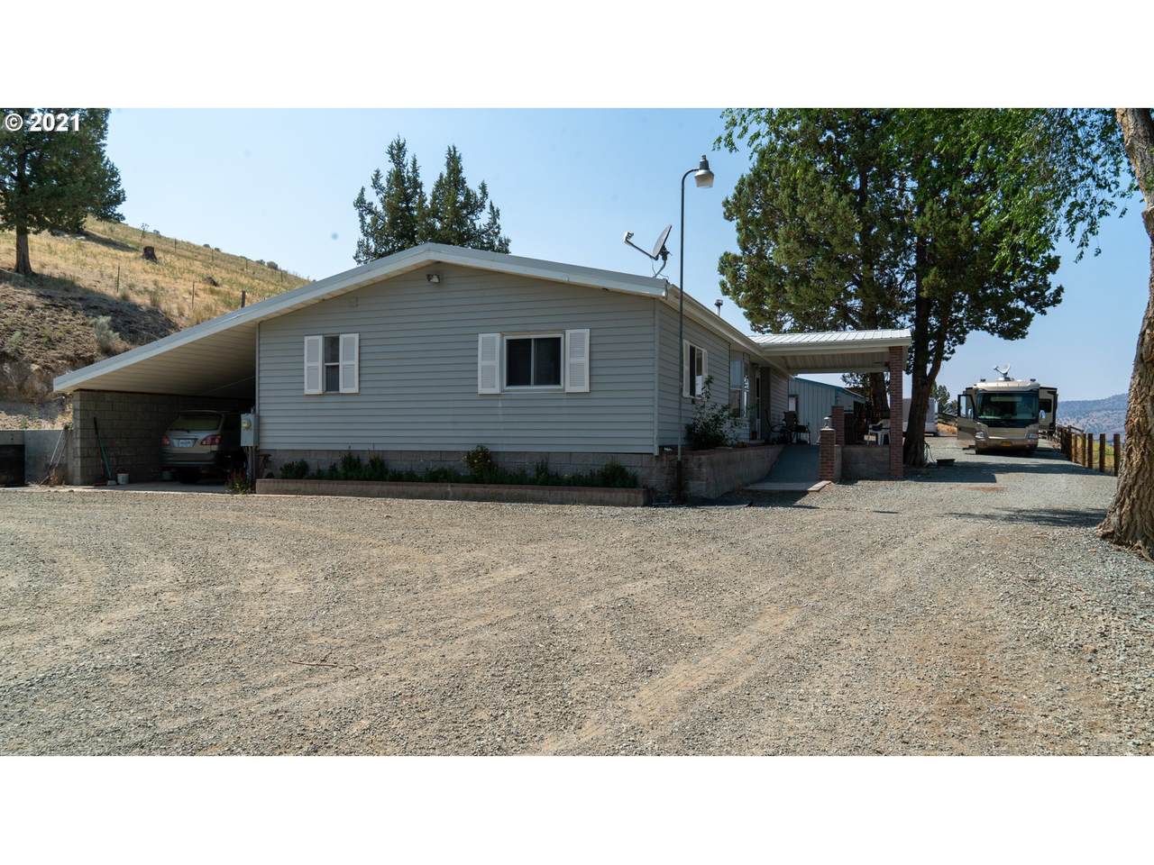 27764 Picnic Creek Rd - Photo 1