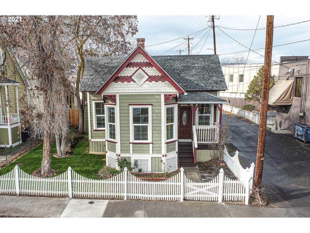 409 Laughlin - Photo 1