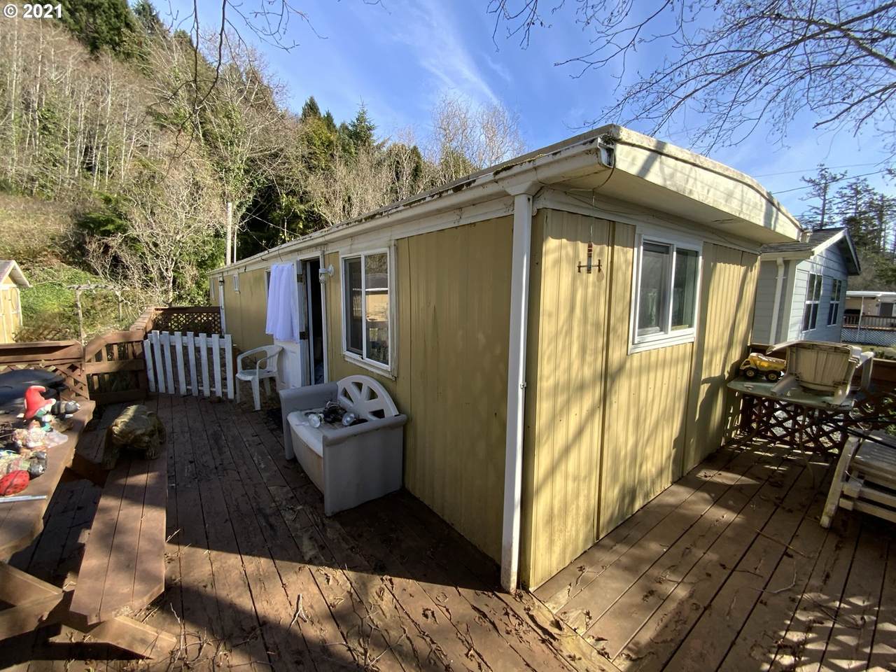 562 Easy St - Photo 1