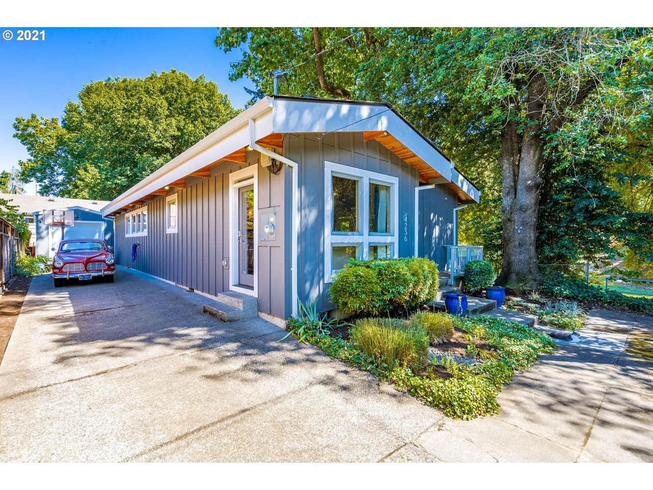 4236 33RD Ave - Photo 1