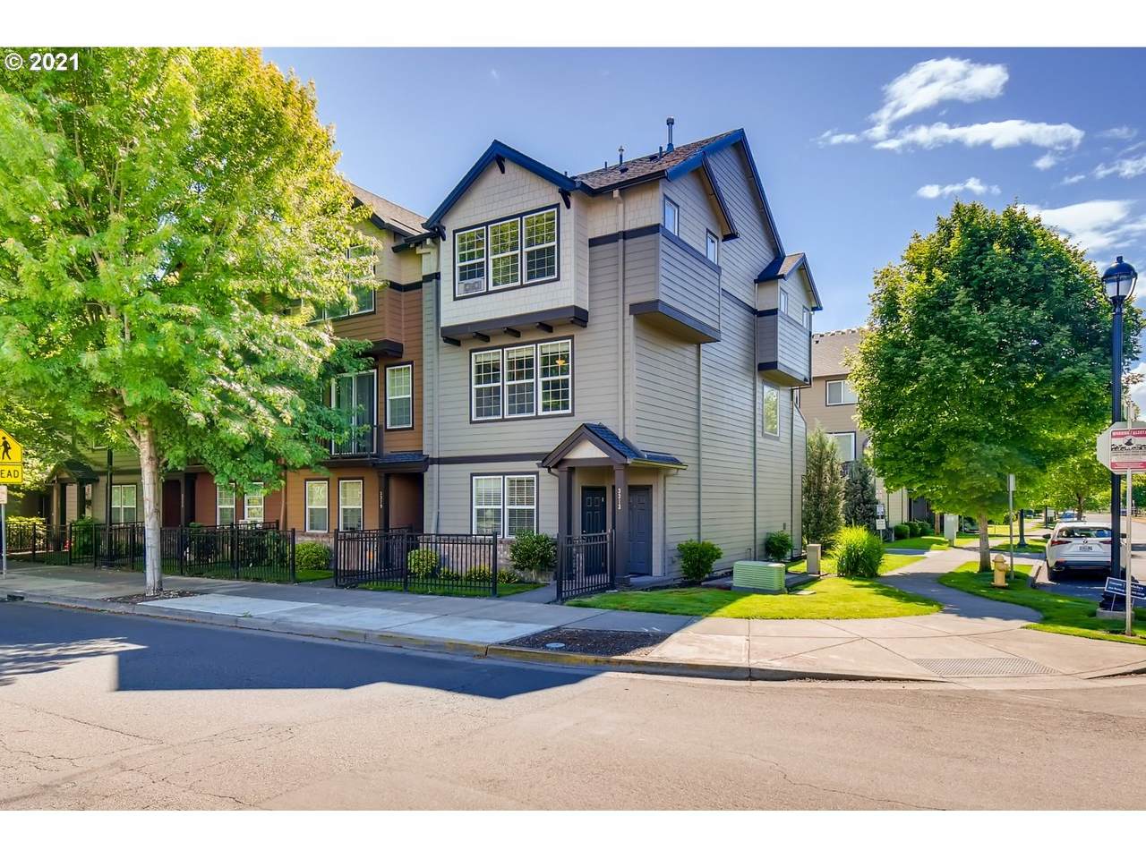 3313 Brookwood Ave - Photo 1