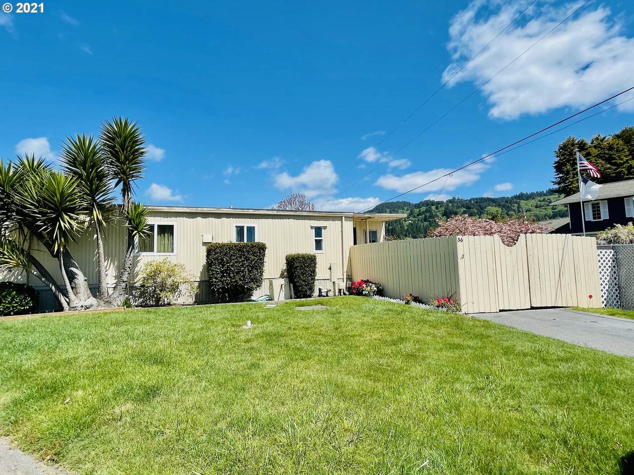 15505 Oceanview Dr - Photo 1