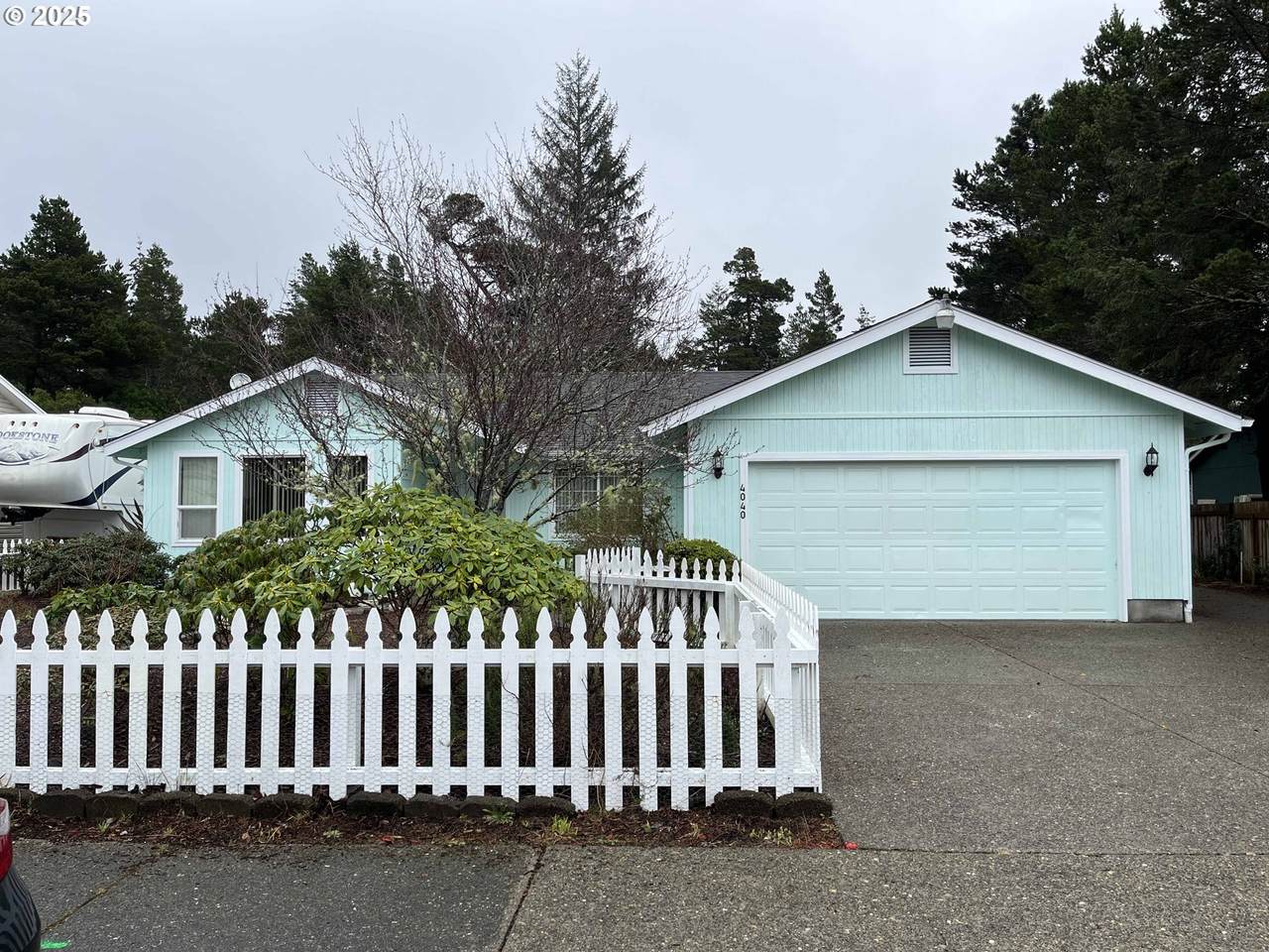 4040 Munsel Creek Dr - Photo 1