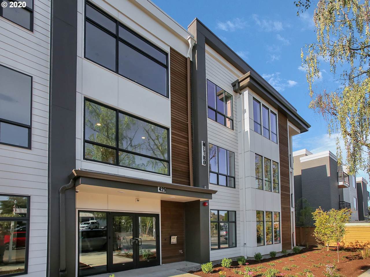 425 Bryant St - Photo 1