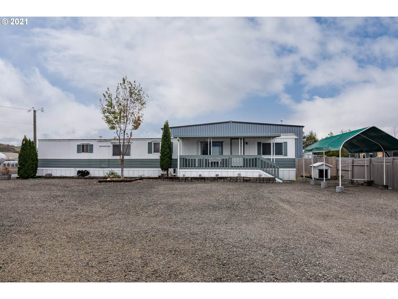 1685 Green Siding Rd - Photo 1