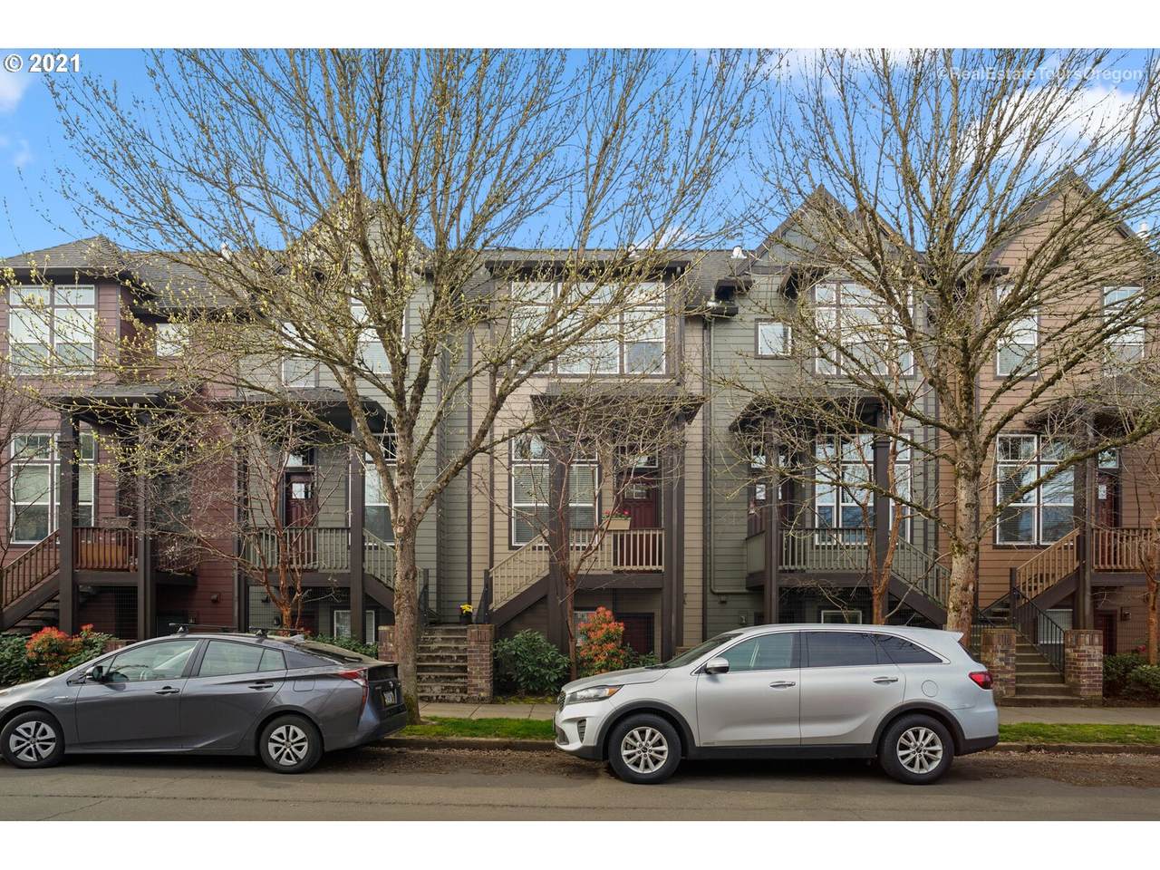 1230 Linn St - Photo 1