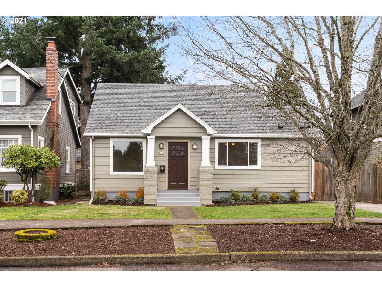 3233 53rd Ave - Photo 1