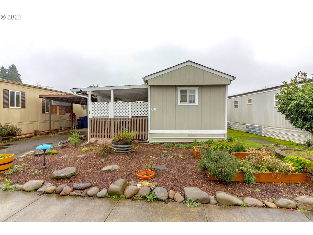 5355 River Rd - Photo 1