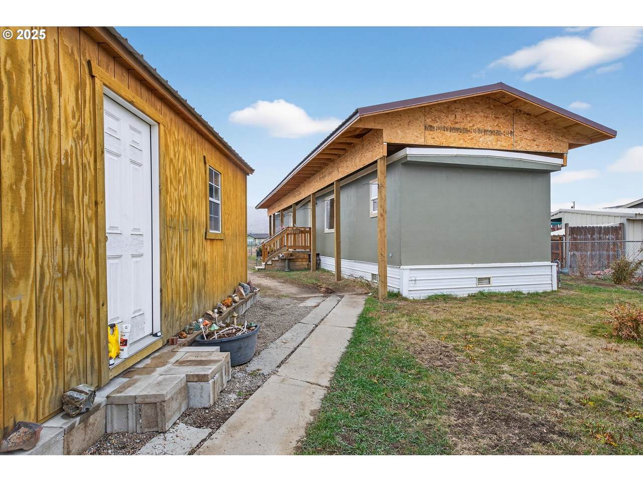 2637 14TH St - Photo 1