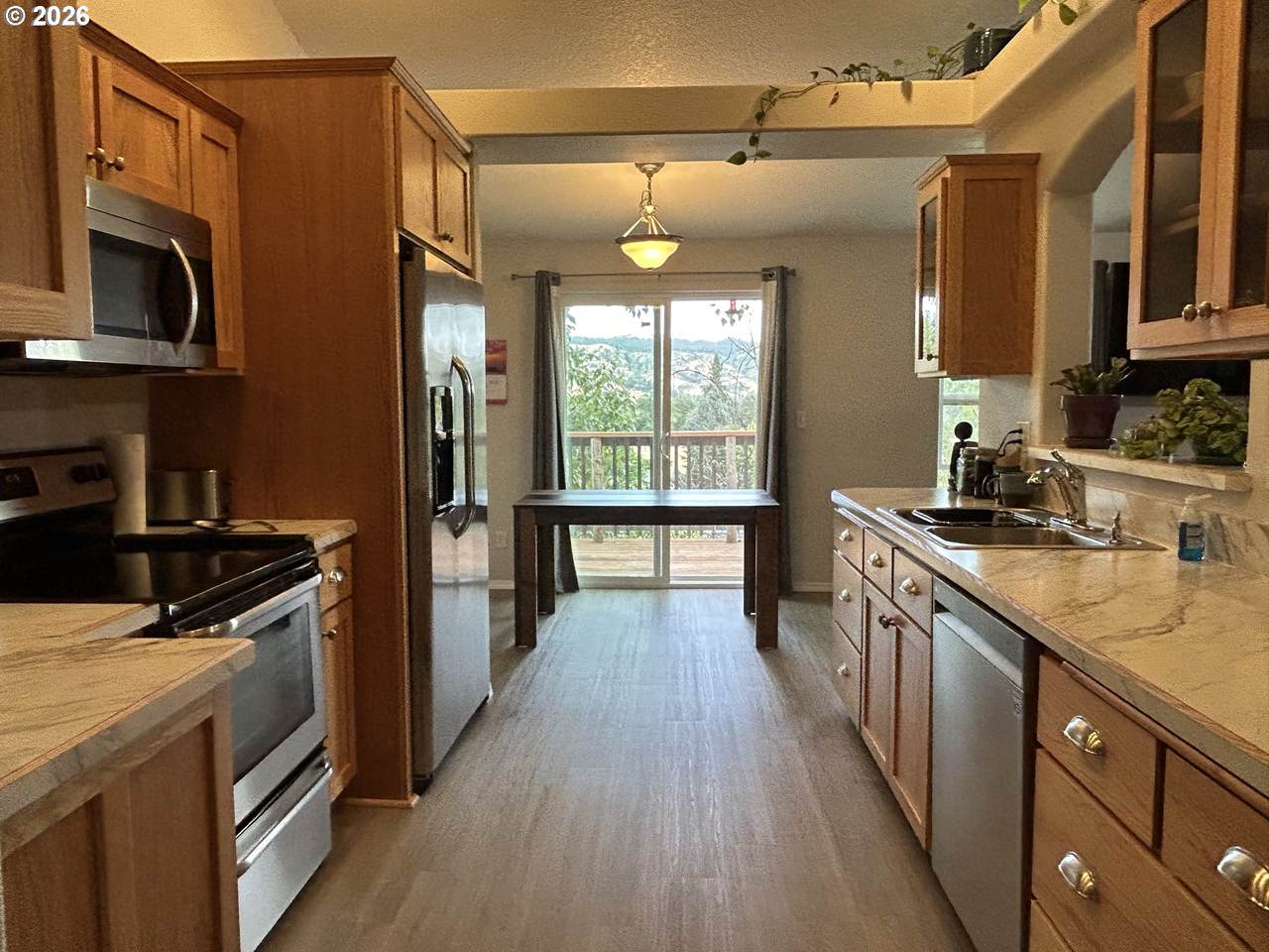 https://bt-photos.global.ssl.fastly.net/portland/1280_boomver_1_218702704-2.jpg