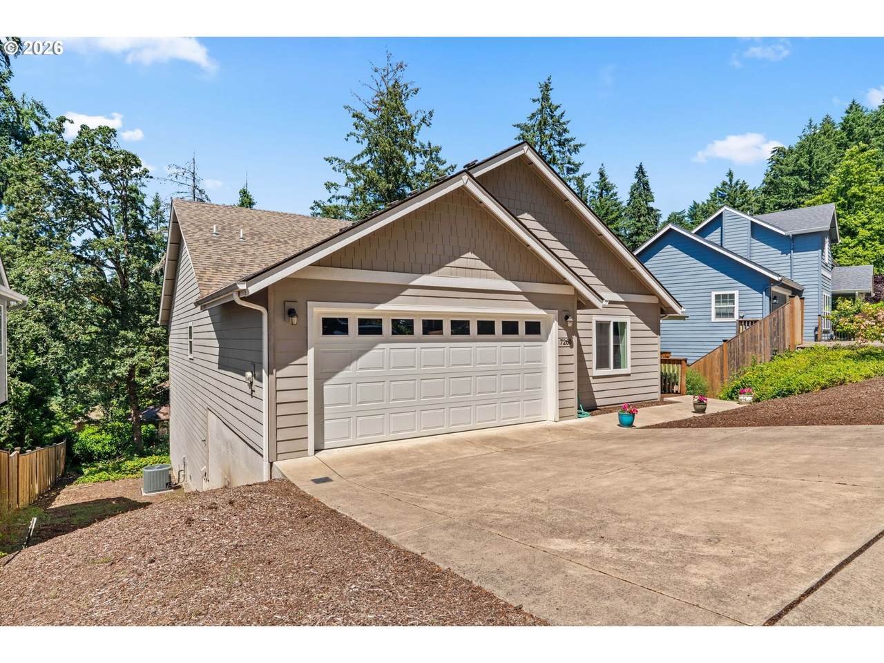 https://bt-photos.global.ssl.fastly.net/portland/1280_boomver_1_218761473-2.jpg