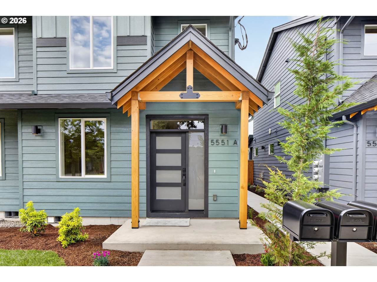 https://bt-photos.global.ssl.fastly.net/portland/1280_boomver_1_218773000-2.jpg