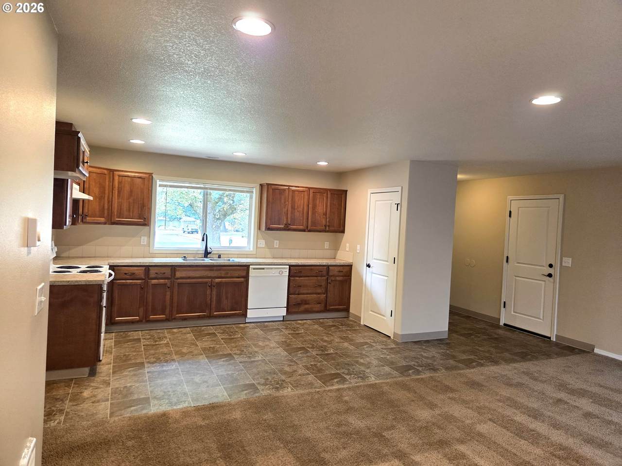 https://bt-photos.global.ssl.fastly.net/portland/1280_boomver_1_219077883-2.jpg
