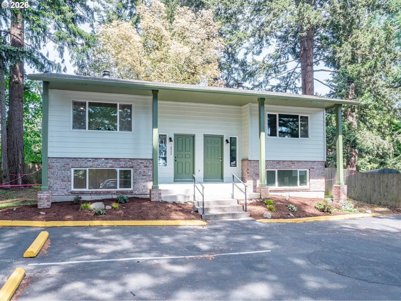 https://bt-photos.global.ssl.fastly.net/portland/1280_boomver_1_219323925-2.jpg