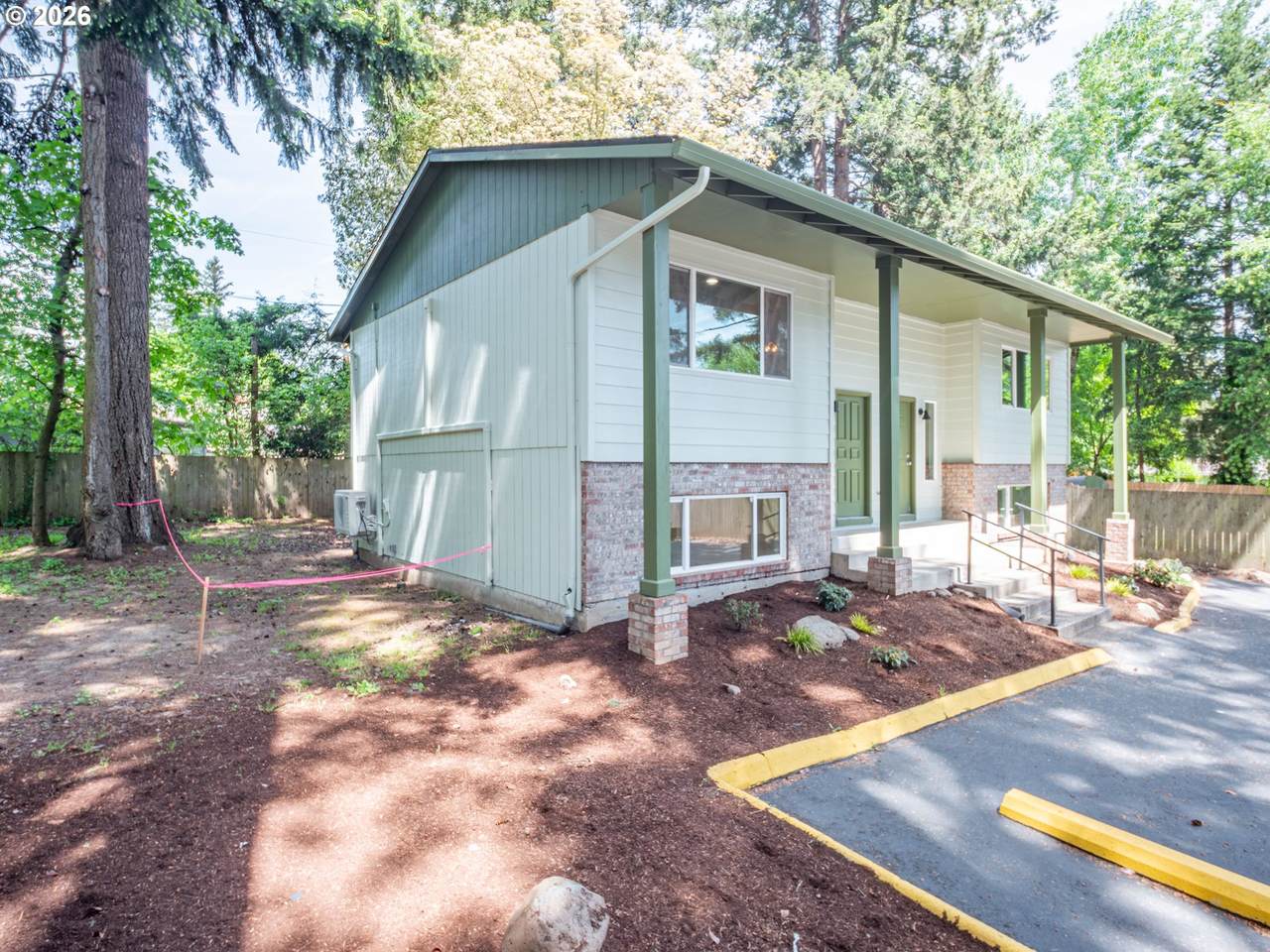 https://bt-photos.global.ssl.fastly.net/portland/1280_boomver_1_219323925-2.jpg