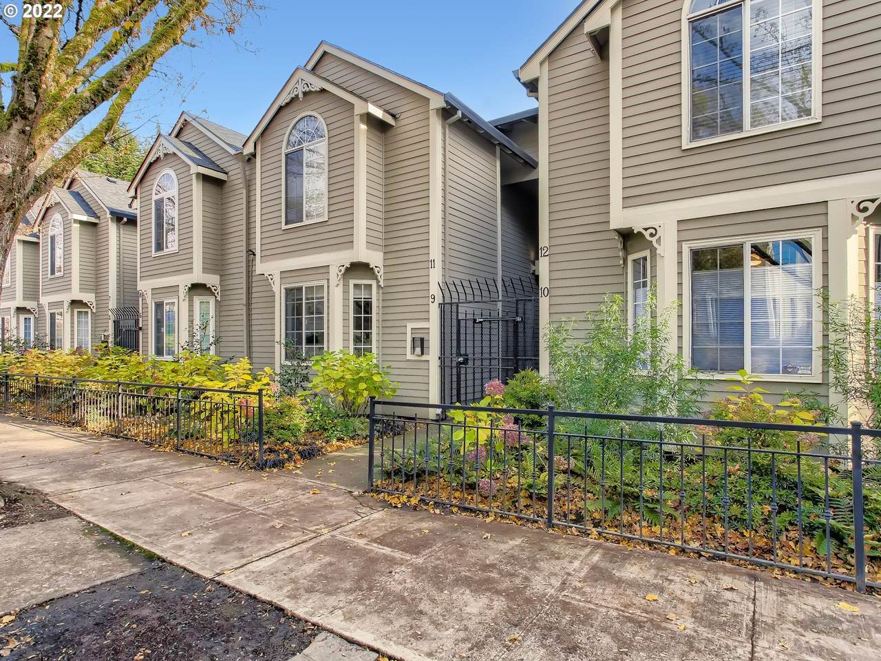 3812 Kelly Ave - Photo 1