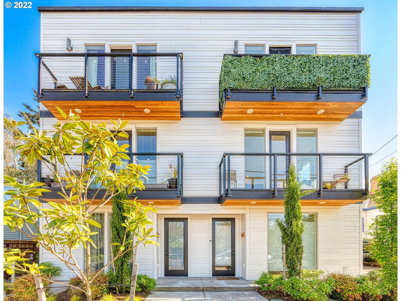 2050 Killingsworth St - Photo 1