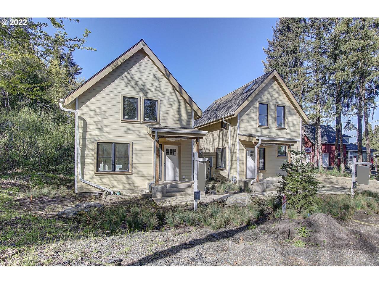 450 Miller St - Photo 1
