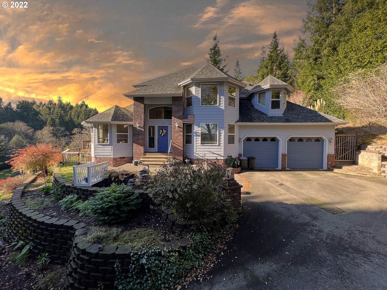 1476 14TH Pl - Photo 1