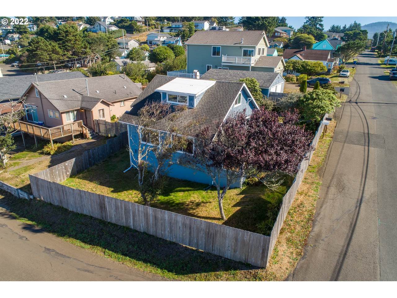 1511 13TH St - Photo 1