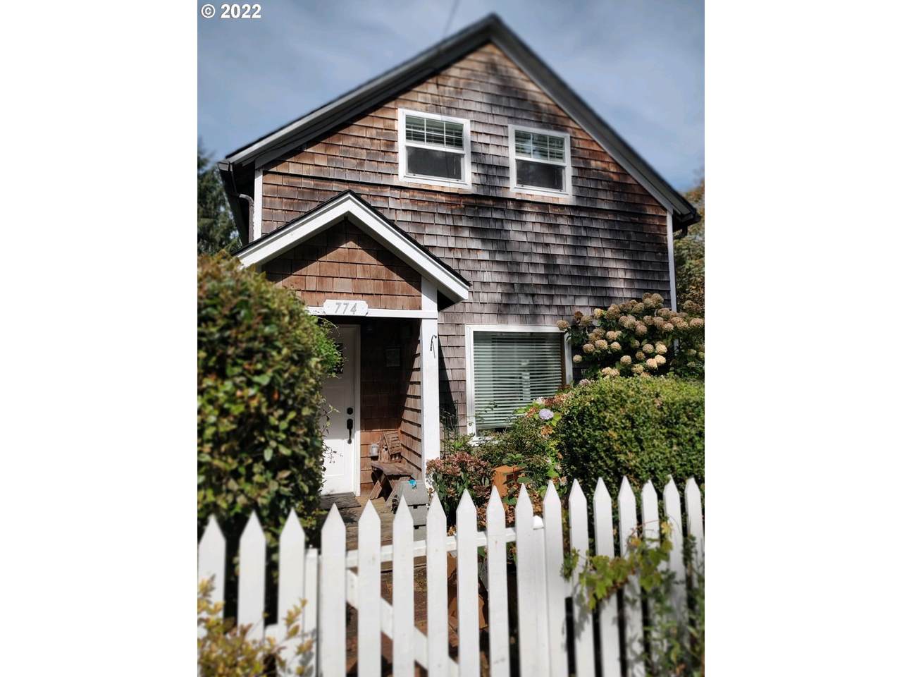 774 B St - Photo 1