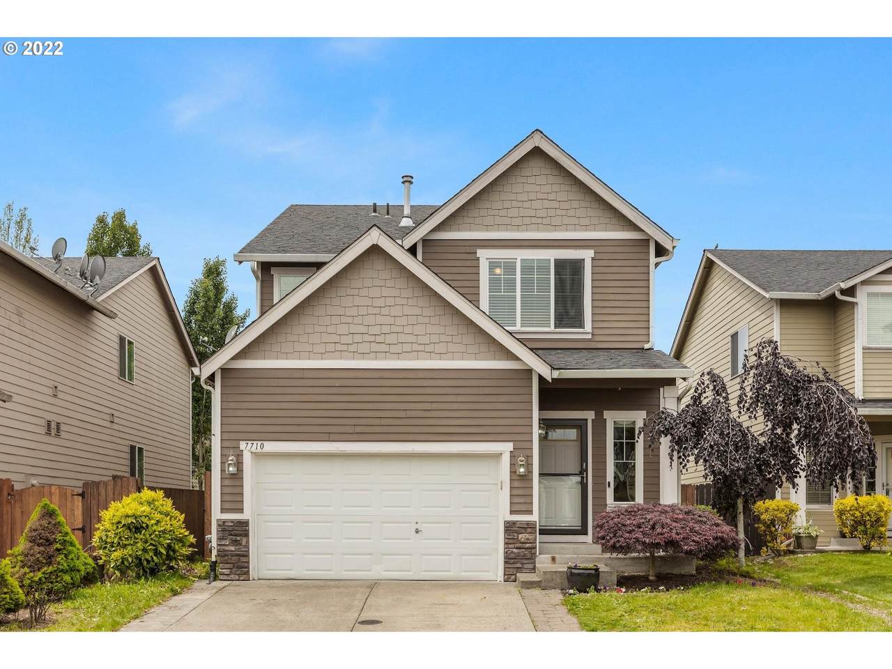 7710 92ND Ave - Photo 1