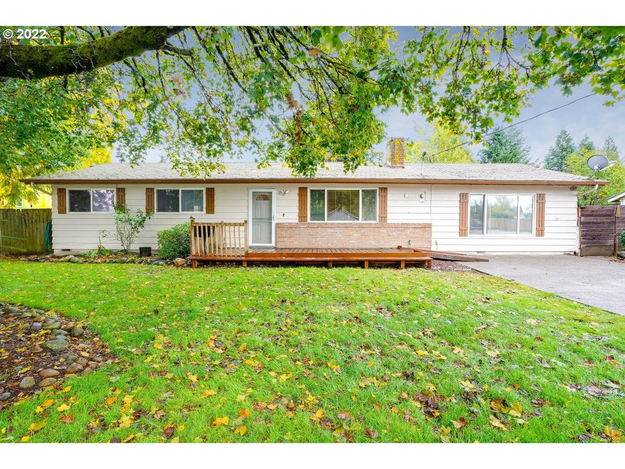 4805 122ND Ave - Photo 1
