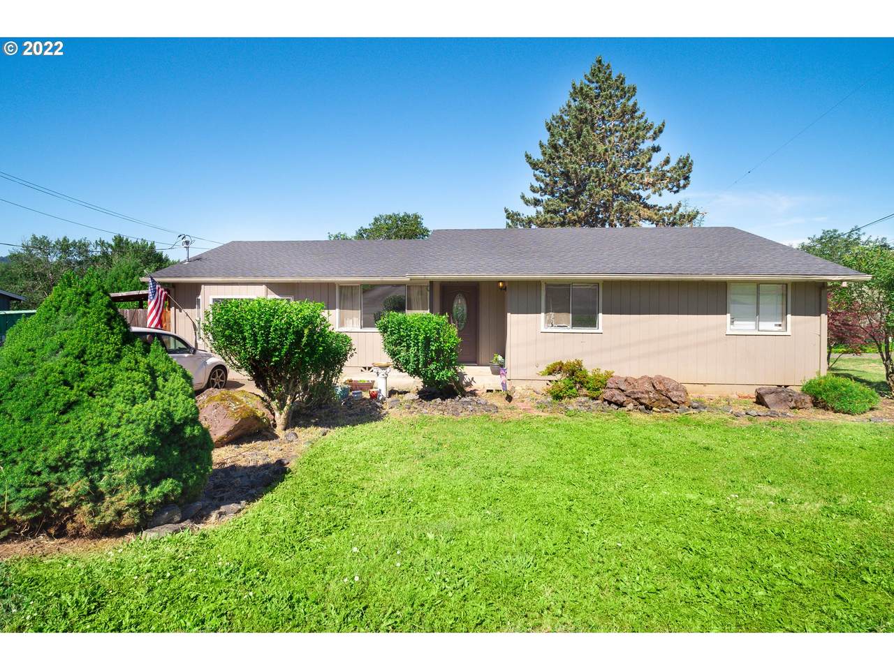 181 Newton Dr - Photo 1