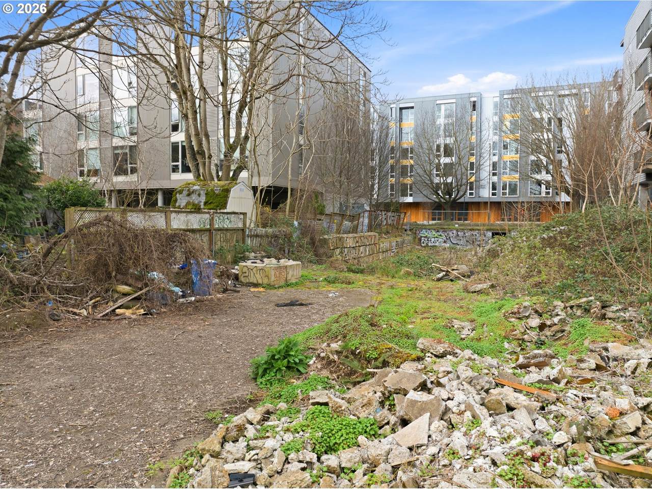 https://bt-photos.global.ssl.fastly.net/portland/1280_boomver_1_220432303-2.jpg