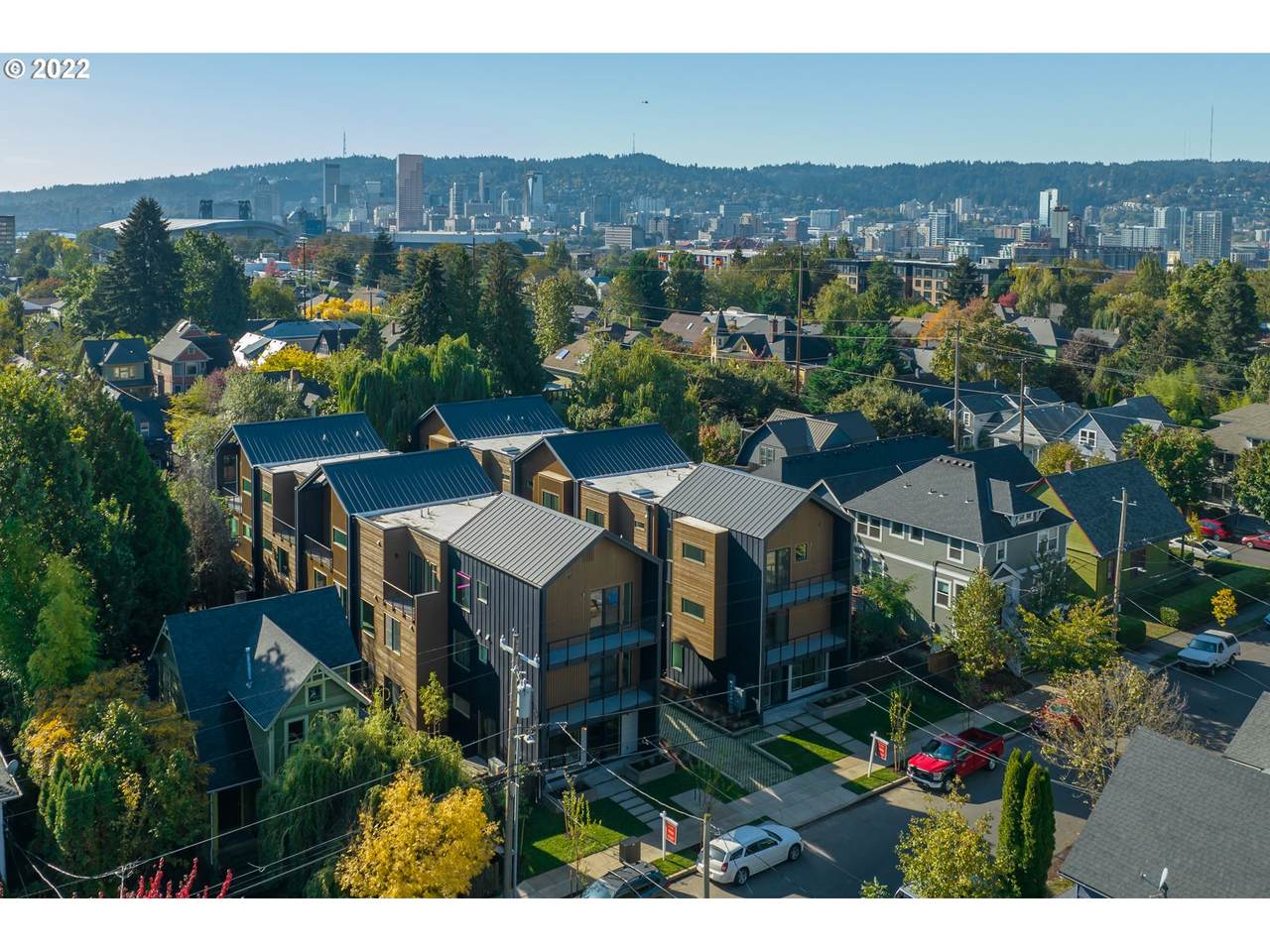 140 Sacramento St - Photo 1