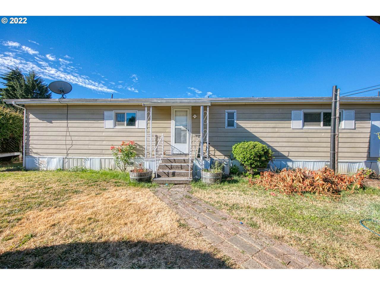 1625 Henderson Ave - Photo 1