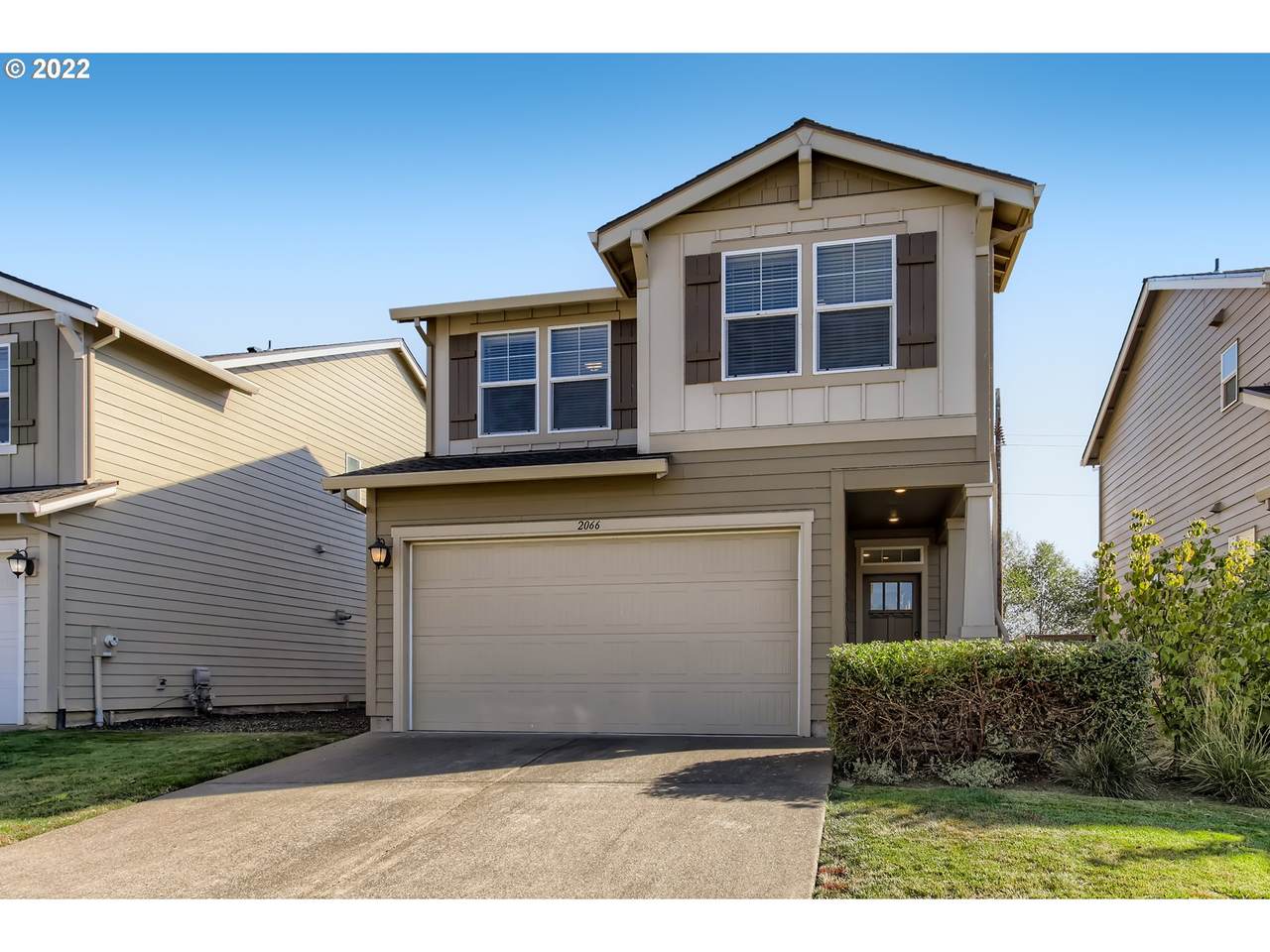 2066 Silverstone Dr - Photo 1