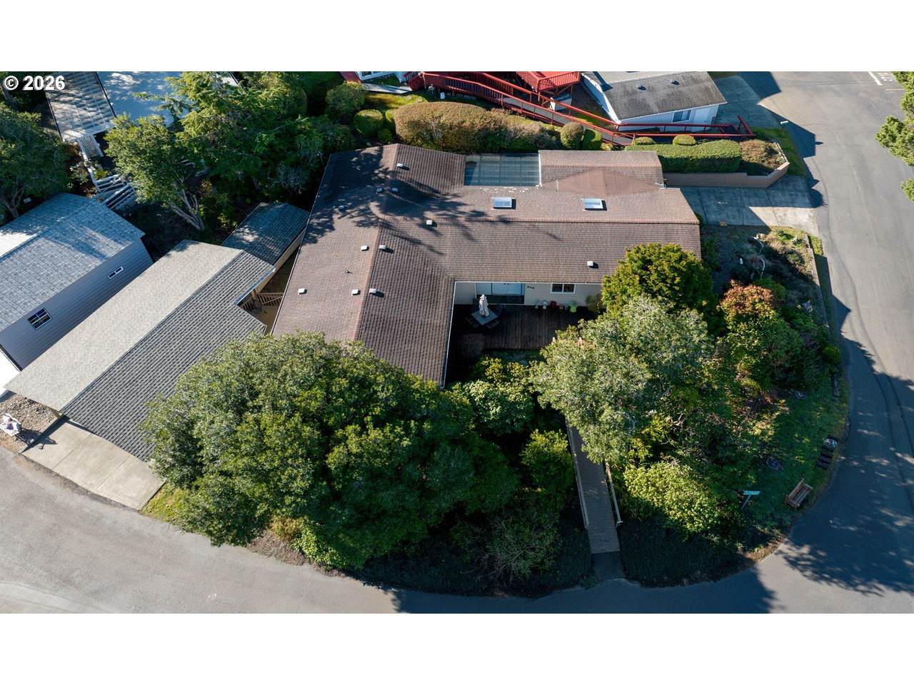 1601 Rhododendron Dr - Photo 1