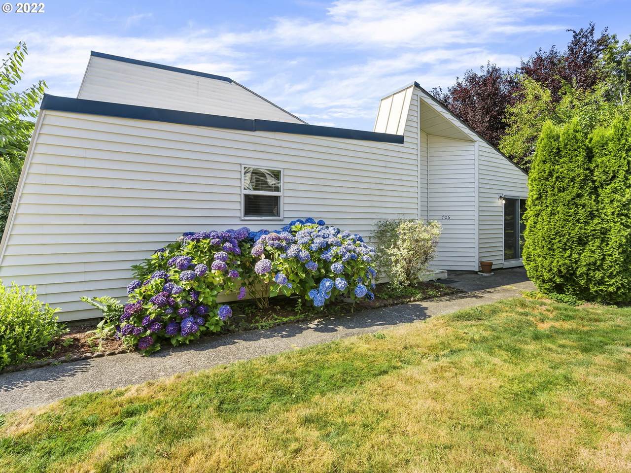 706 Rene Ave - Photo 1