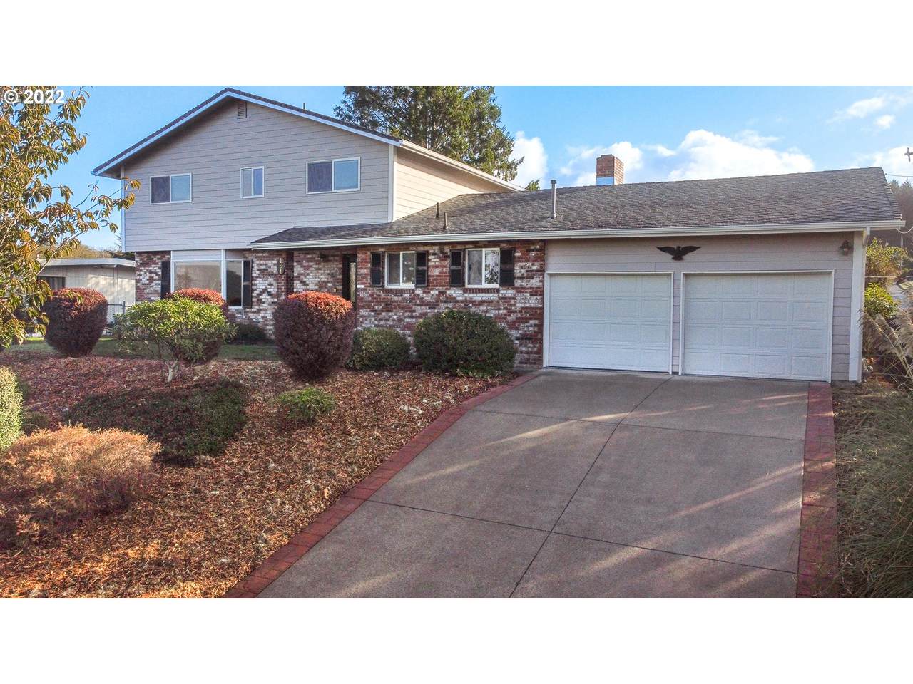 161 Hilltop Dr - Photo 1
