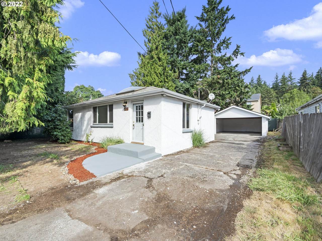 8907 Fremont St - Photo 1