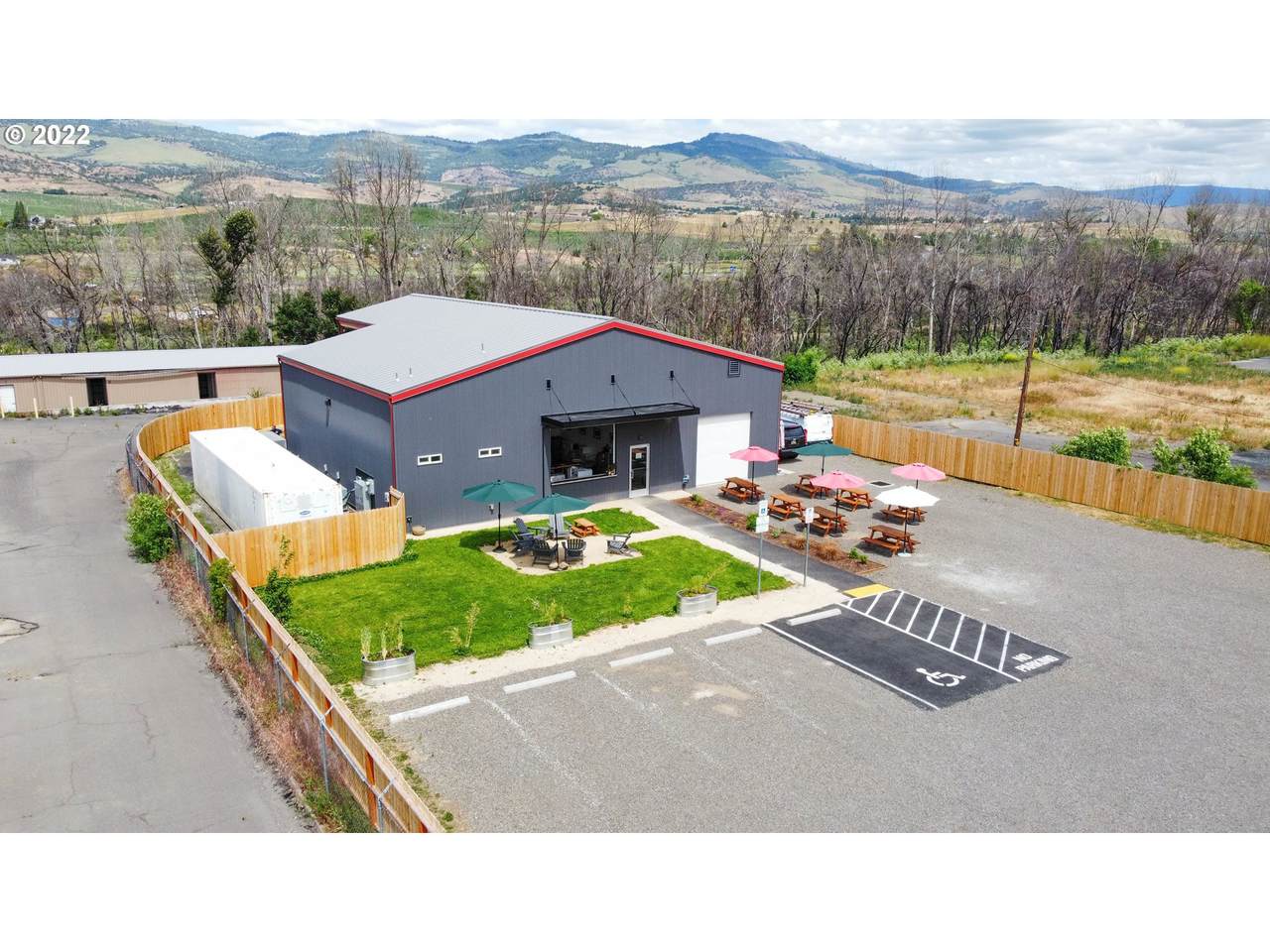 717 South Pacific Hwy - Photo 1