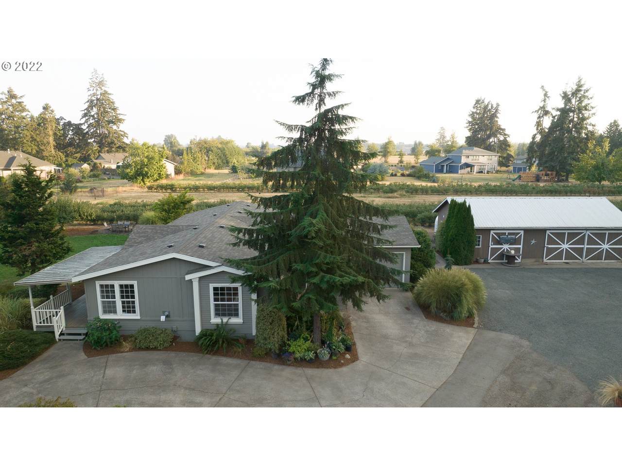 2080 Emery Ln - Photo 1