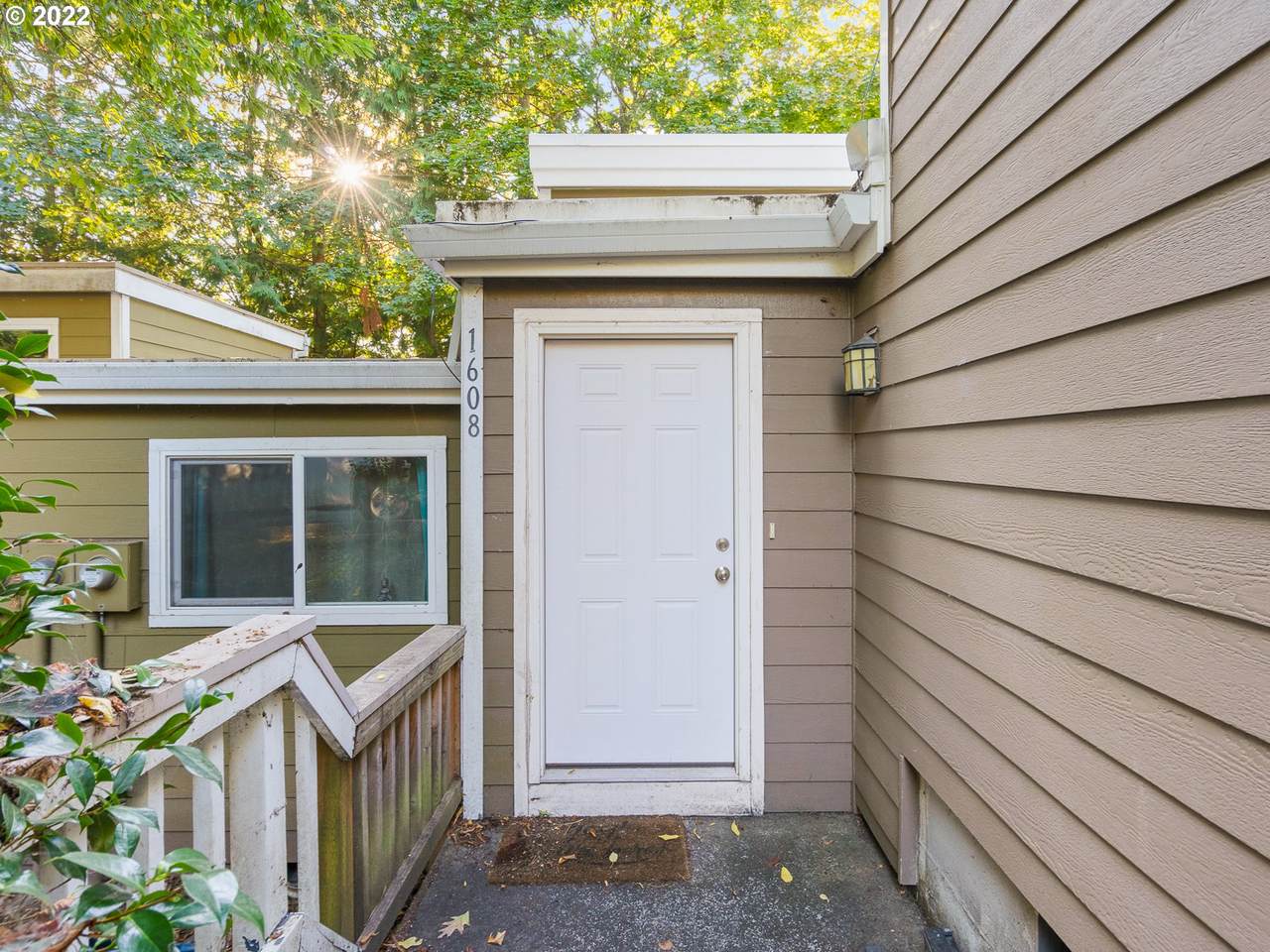 1608 Village Park Pl - Photo 1