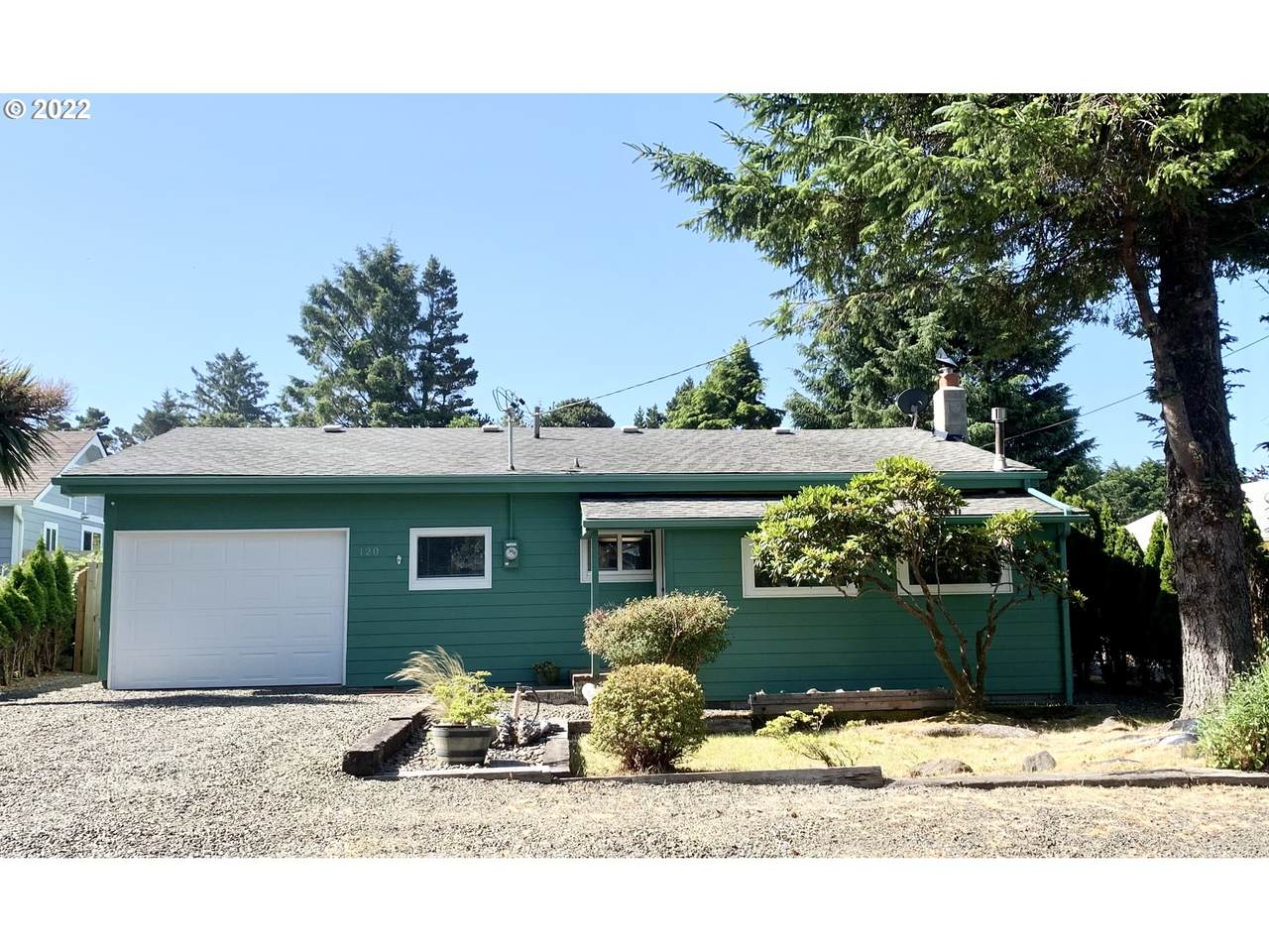 120 Lorraine St - Photo 1