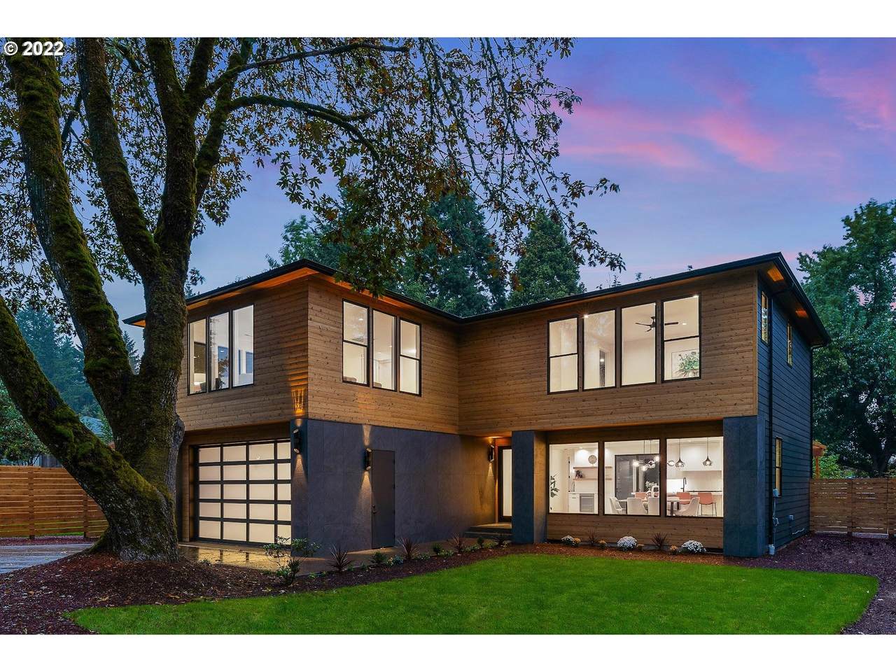 1745 Mapleleaf Rd - Photo 1