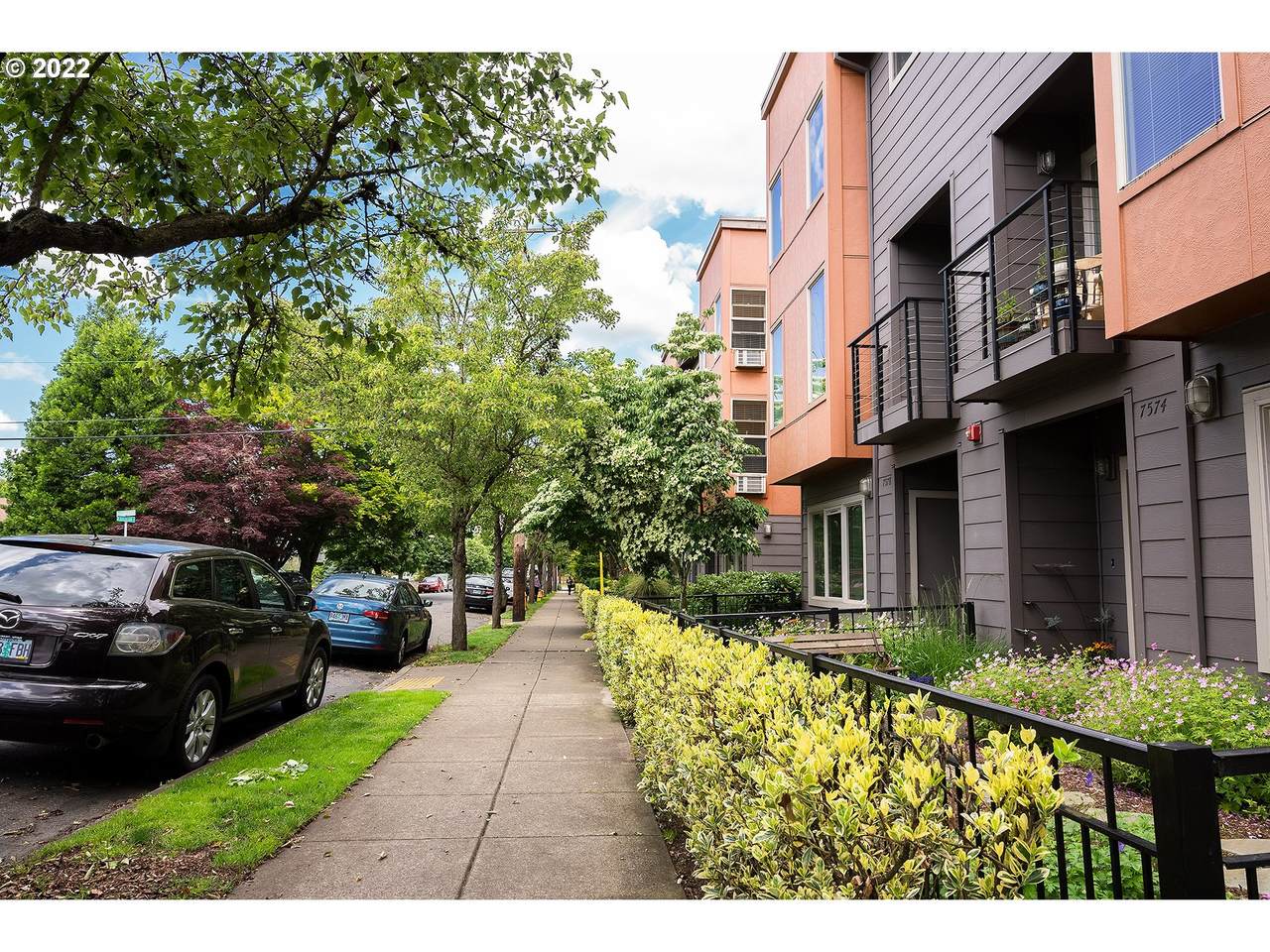7566 Burlington Ave - Photo 1