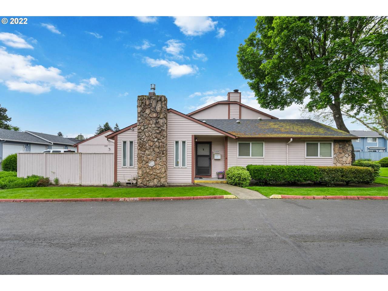859 90TH Ave - Photo 1