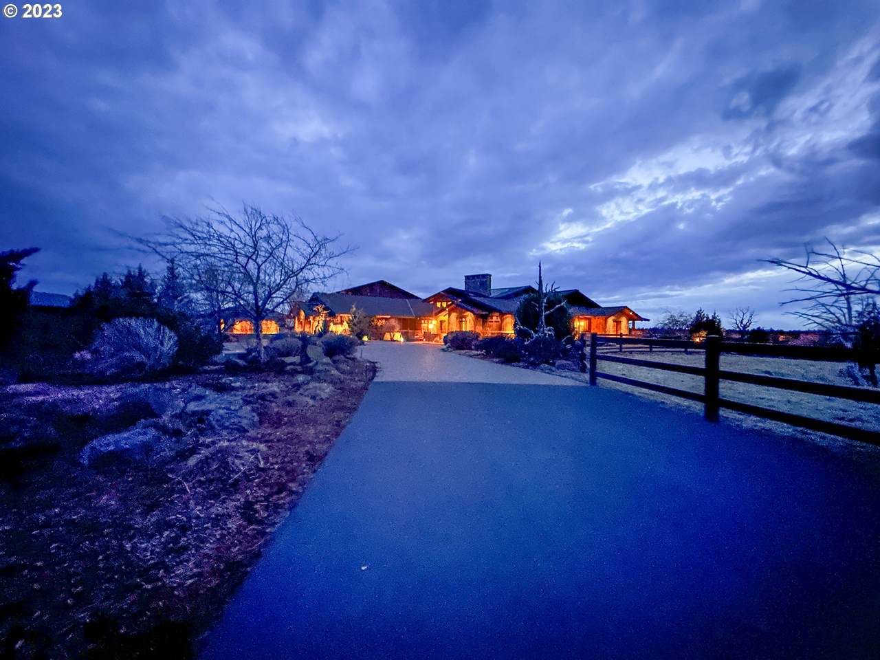 https://bt-photos.global.ssl.fastly.net/portland/1280_boomver_1_22113923-2.jpg