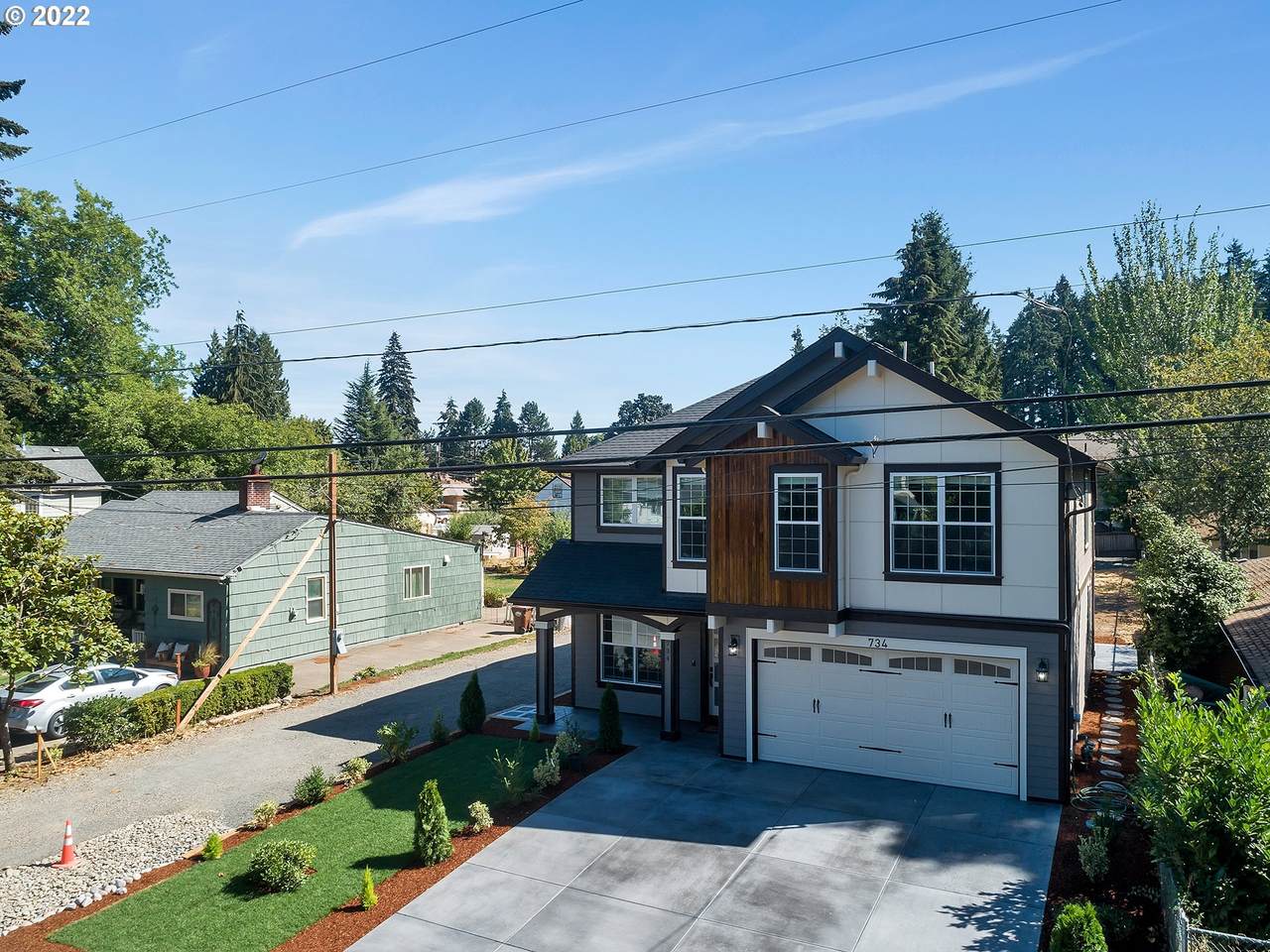 734 7TH Ave - Photo 1
