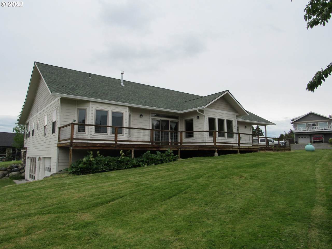 1107 Engleside Ave - Photo 1