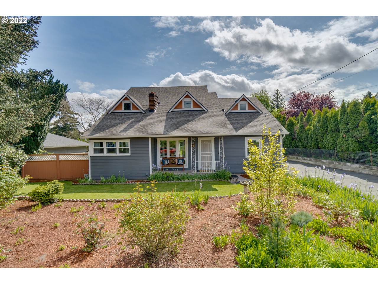 4124 109TH Ave - Photo 1