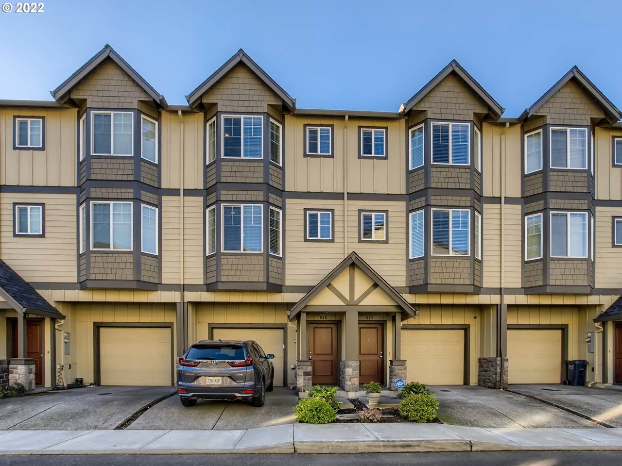 565 197TH Pl - Photo 1