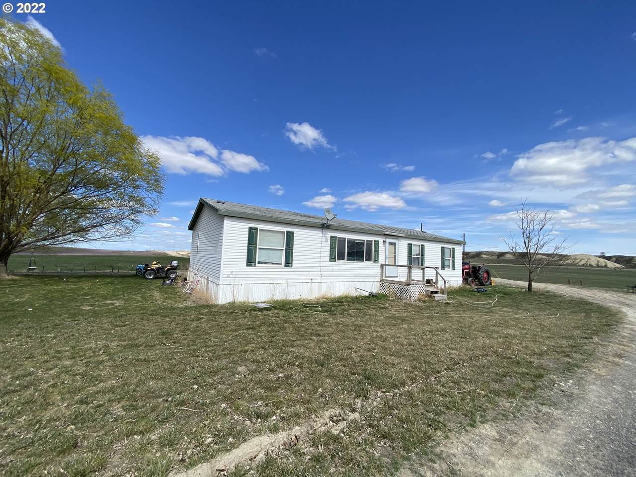 1451 Ridgeview Rd - Photo 1